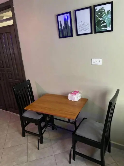 JD1 Lakeview 1 Bed Apt Makindye. Wifi/ Netflix