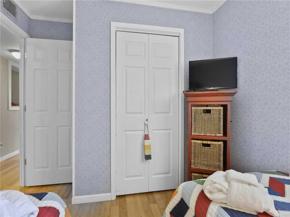 Beach & Tennis Admirals Row 320 - Two Bedroom Condo