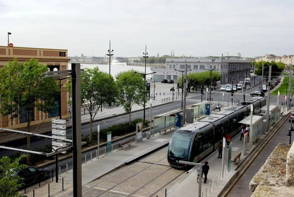 Luxurious 65M2 Appartment In Front Of The River