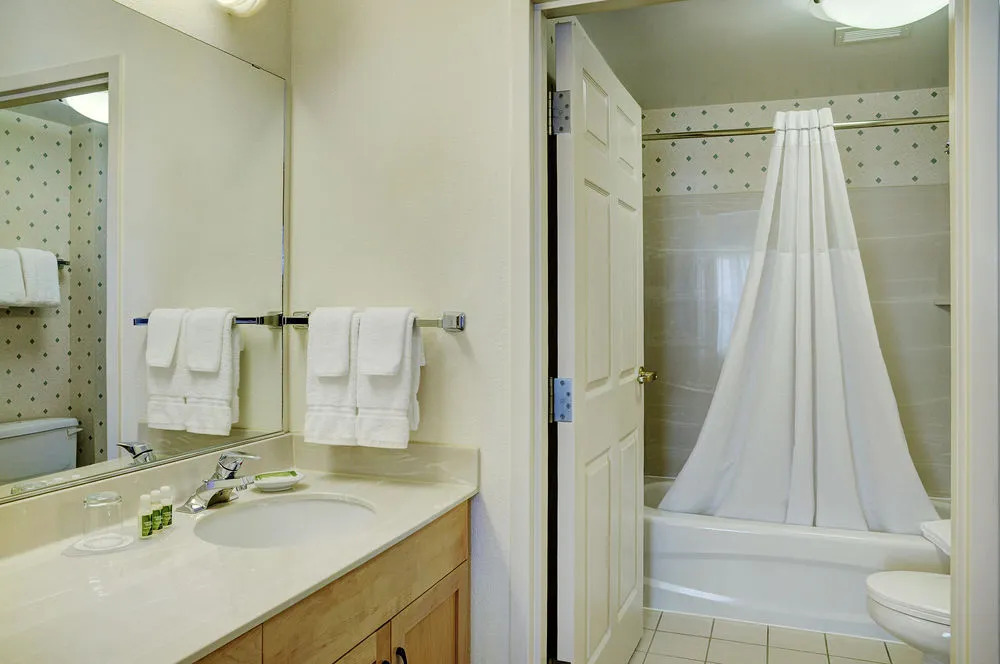 Lakeview Signature Inn Calgary Airport