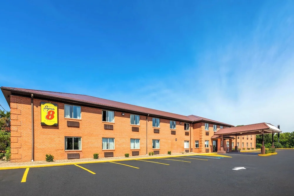 Super 8 Motel - Fairmont