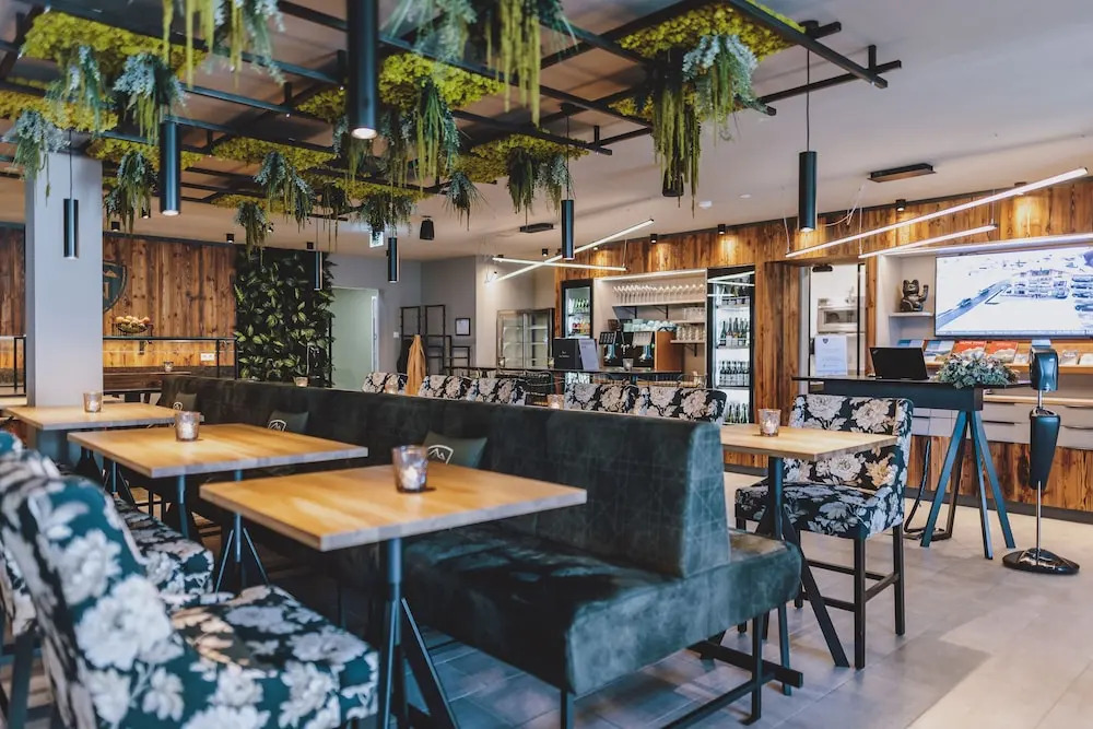Nikolaus by AvenidA Panoramic Wellness Suites