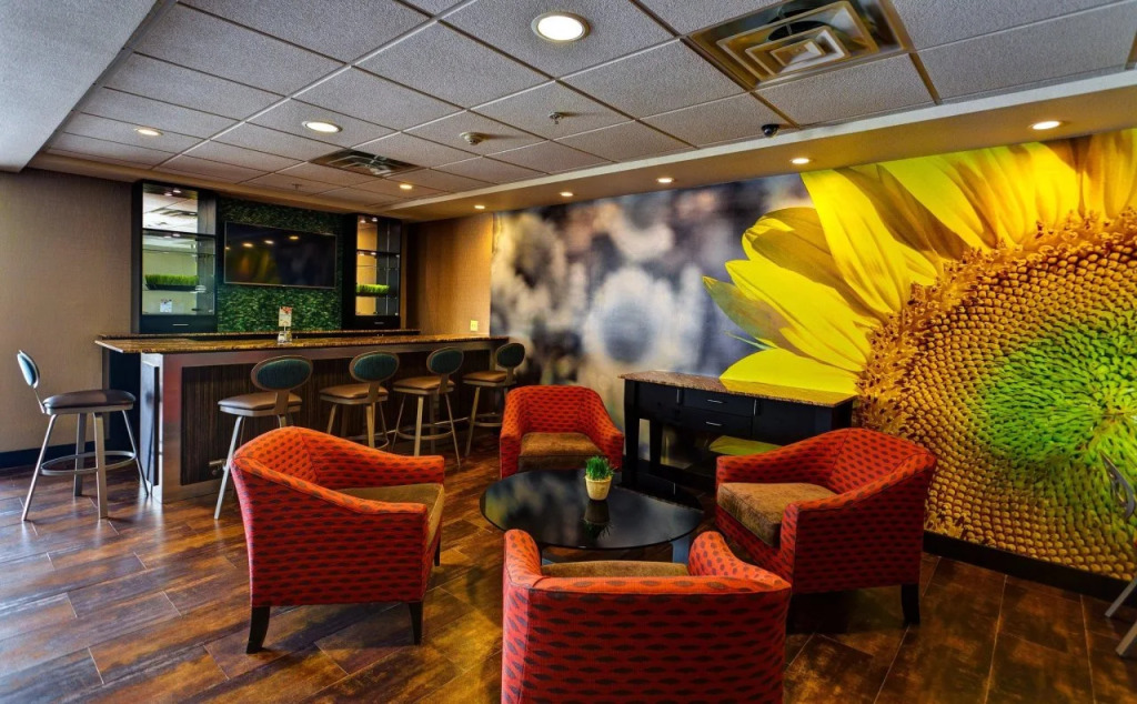 Holiday Inn Express Northwest Maize by IHG