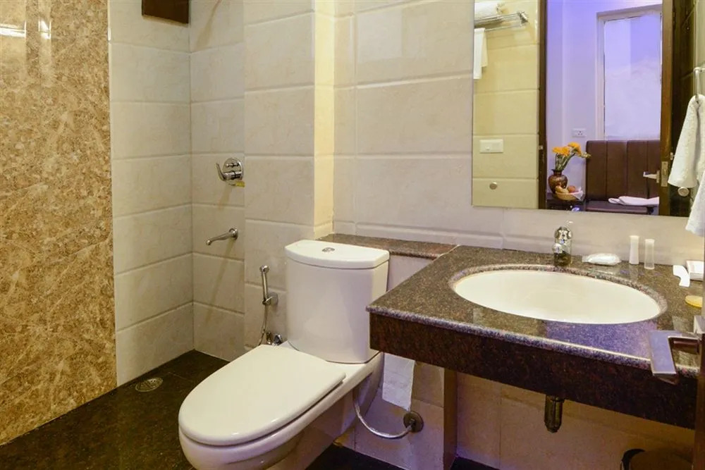 OYO 1493 Hotel Madhushrie