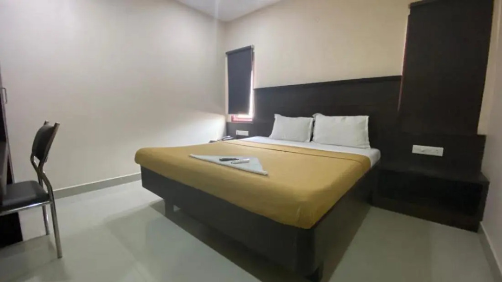 Mapple Leaf Resort