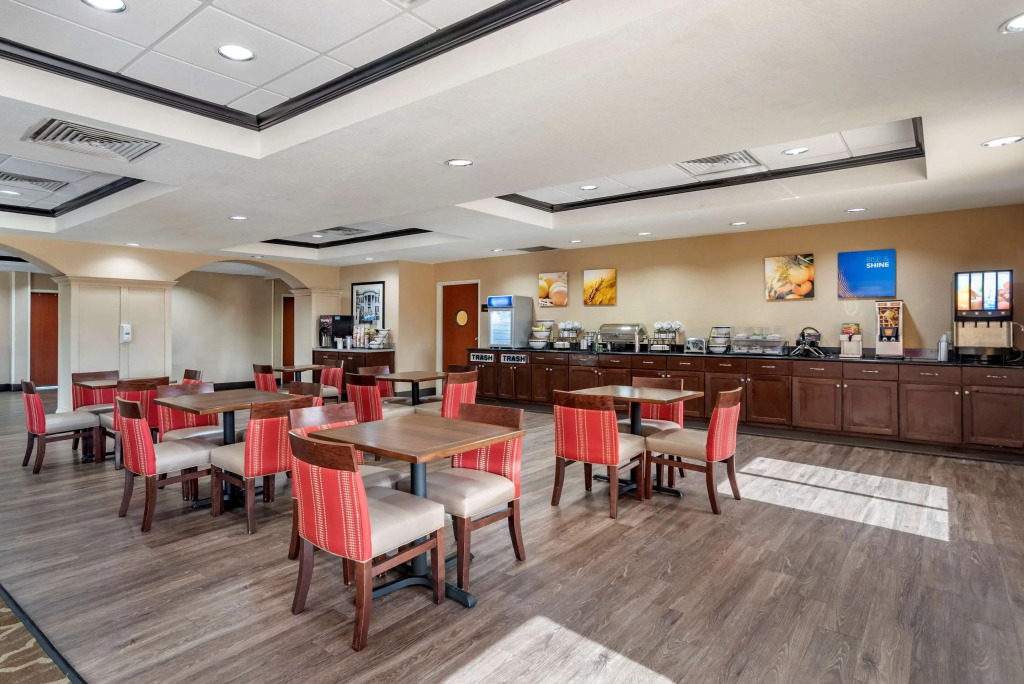 Comfort Inn & Suites Clinton - Jackson West