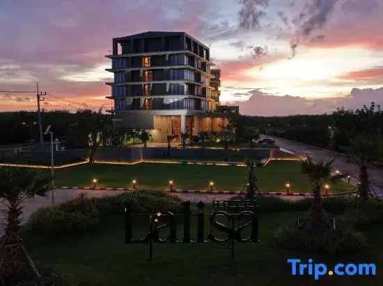 Lalisa Hotel Sadao