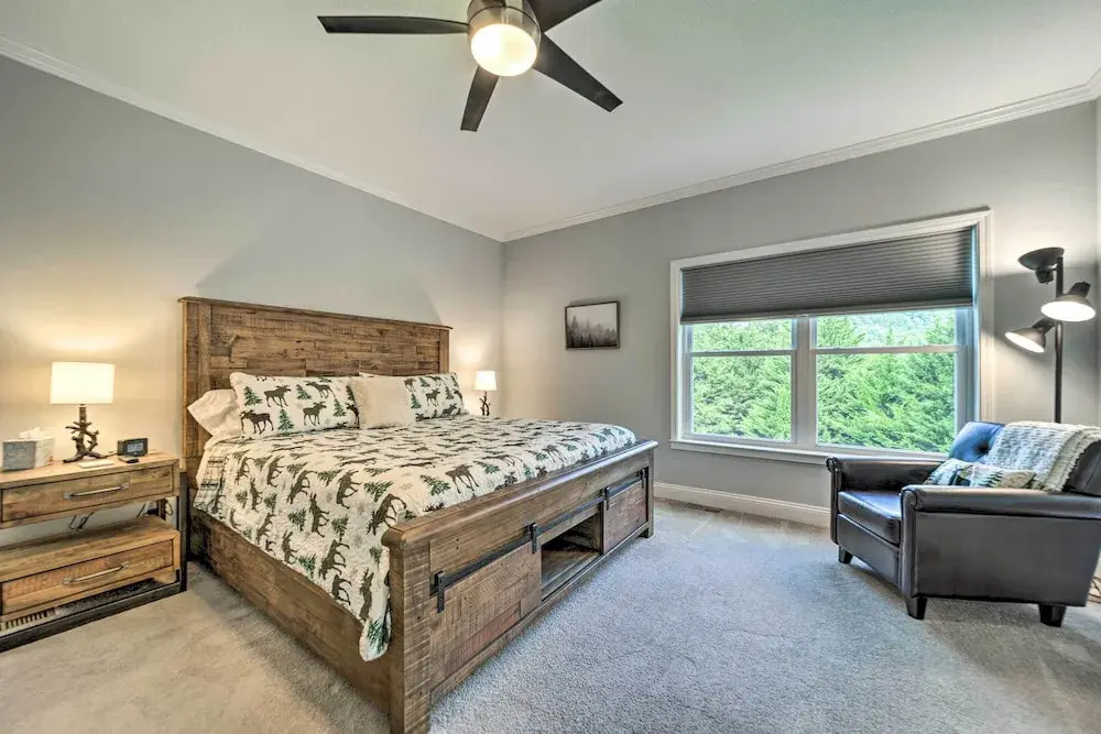Striking Waynesville Home w/ Mtn Views & Deck