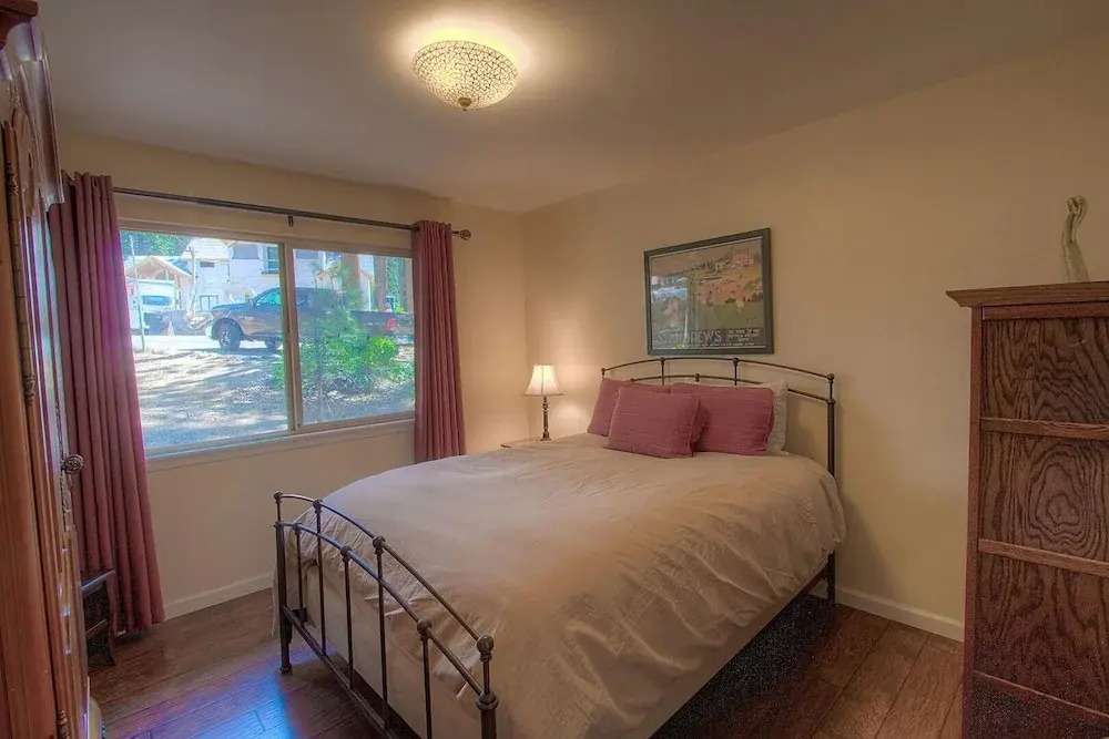 Jensen's Dime 3 Bedroom Home by Redawning