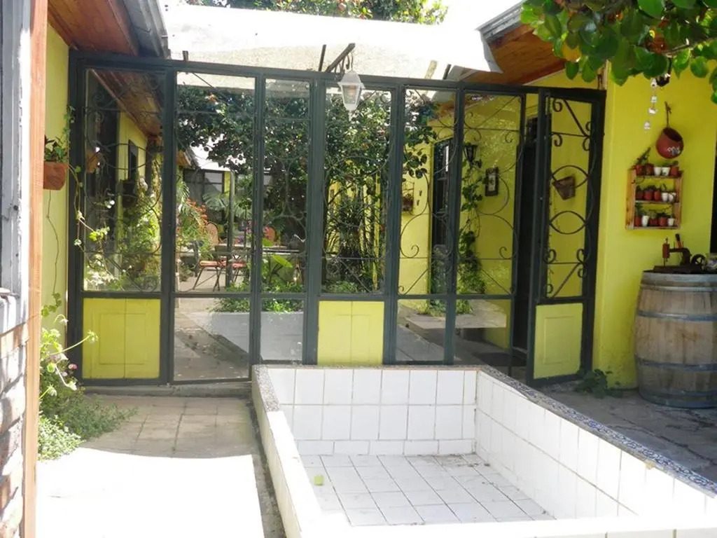 Hostal Renoir