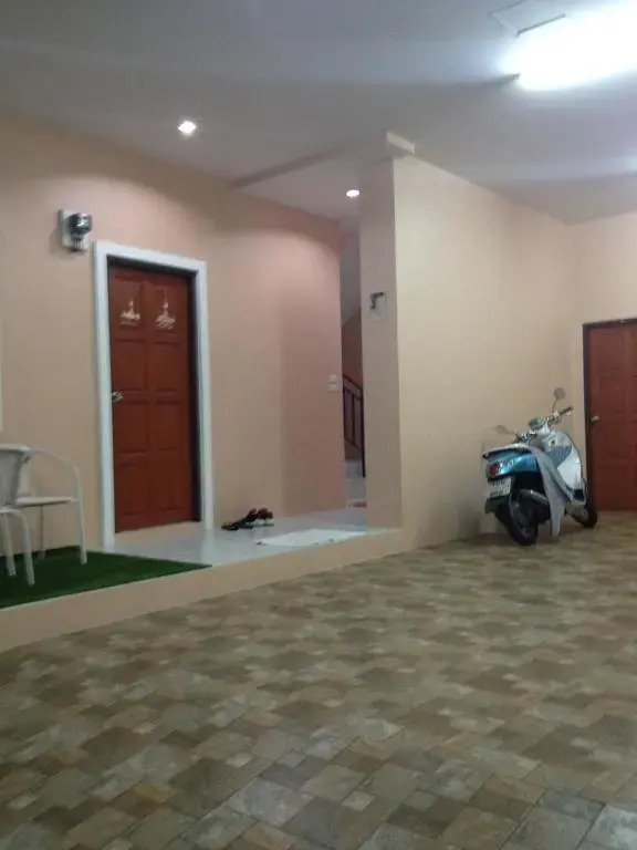 Apartments Baanlaktee 9