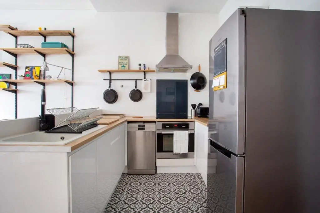 Apartment 5 minutes from the tram and 10 minutes from the sea