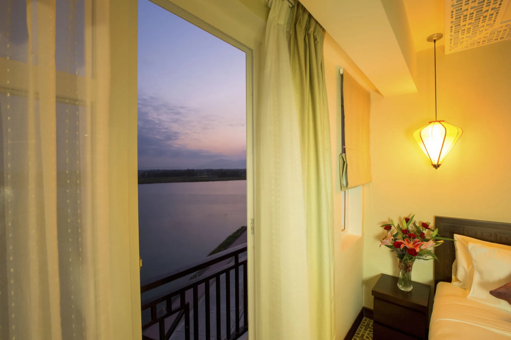 Royal Riverside Hoi An Hotel-Newly Renovated & Reopened