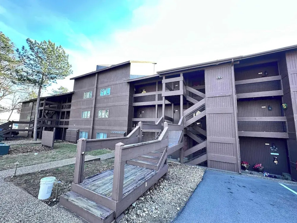 Ozark Escape - Enjoy Resort-style Fun