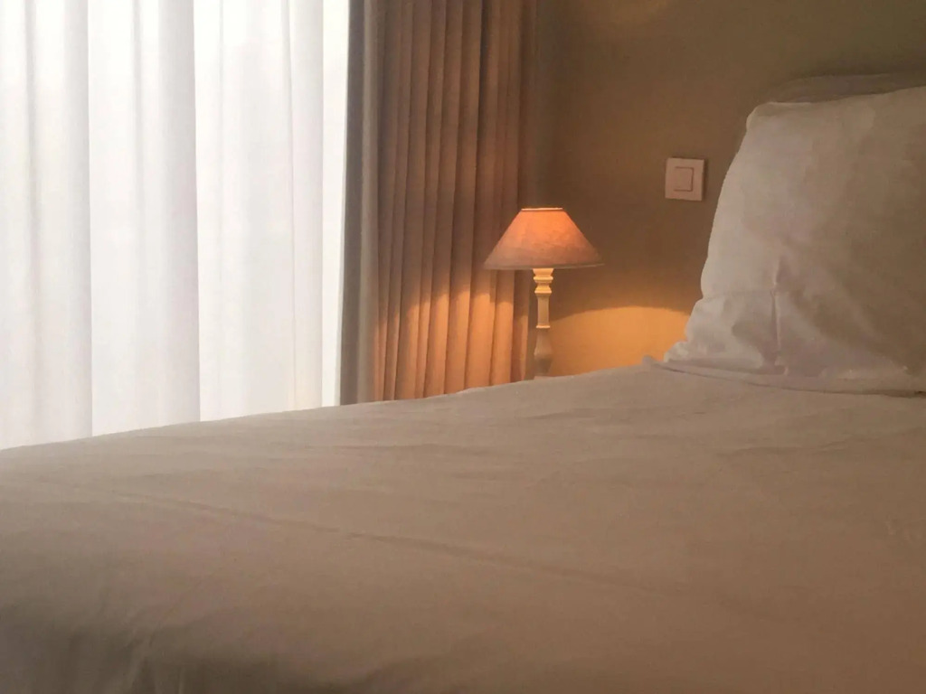 ' t Bed en tafel