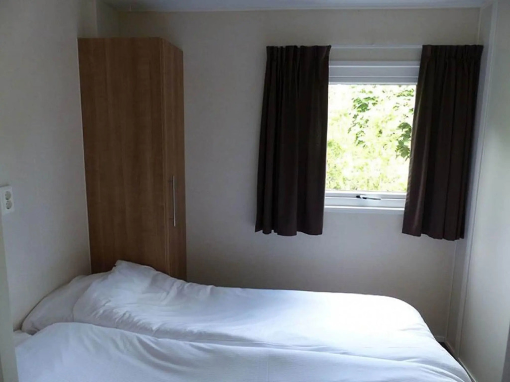 Chalet in Holiday Park With Private Terrace