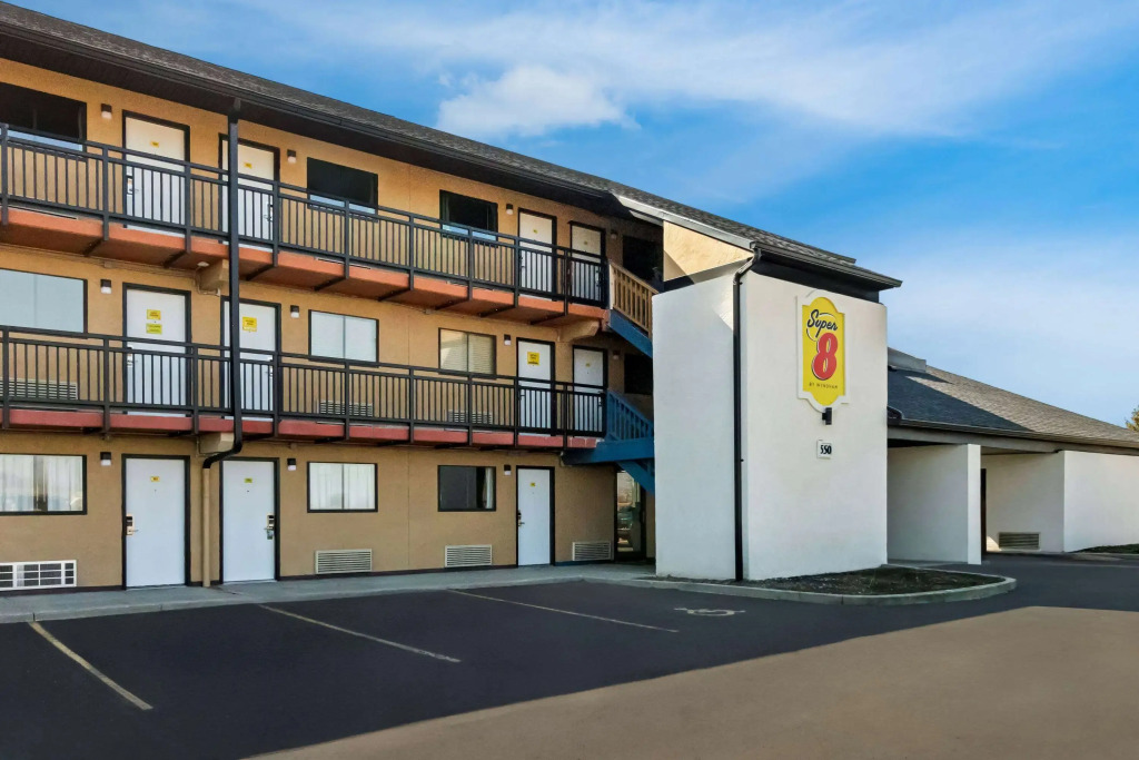 Super 8 by Wyndham Vandalia/Dayton International Airport