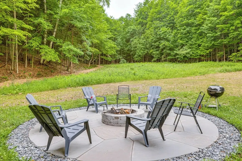 Secluded Suttons Bay Retreat w/ Fire Pit!