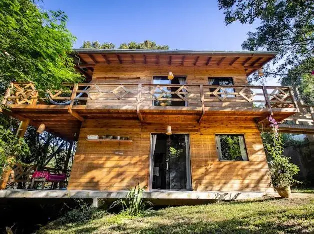 Cabana aconchegante em bombinhas.