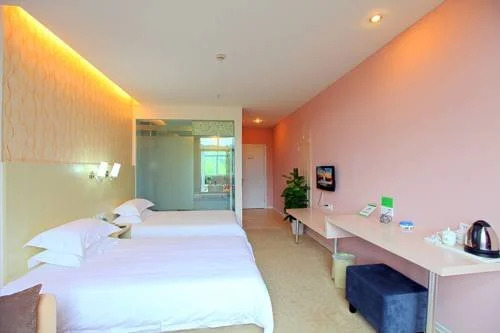 Yijia Business Hotel (Wuhan Optics Valley Plaza Yangjiawan Subway Station Branch)