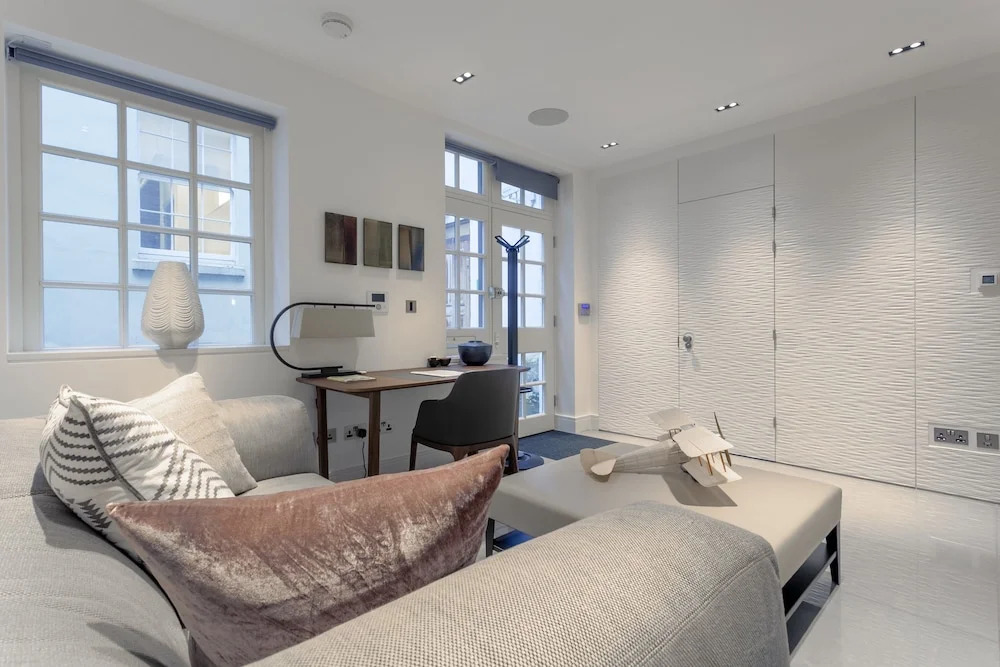 Mayfair 1 Bedroom Flat
