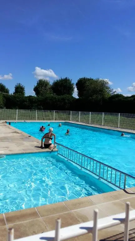 Villa 6 pers De Haan with warm swimming pool access
