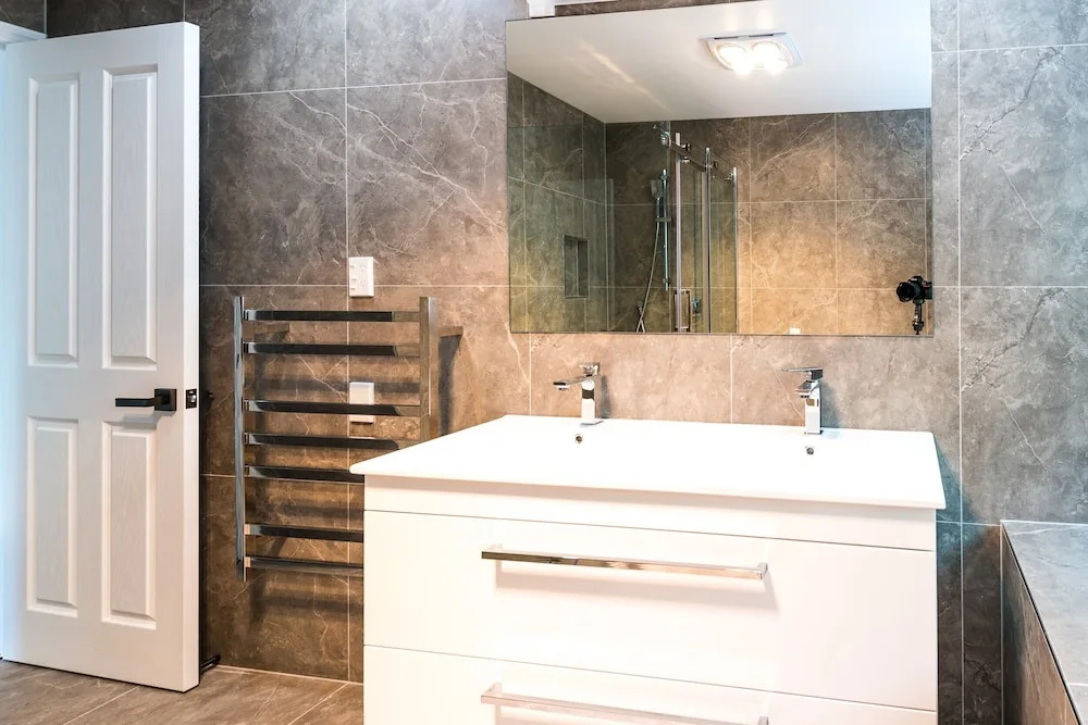 Brand New 5BR home with view of the sea