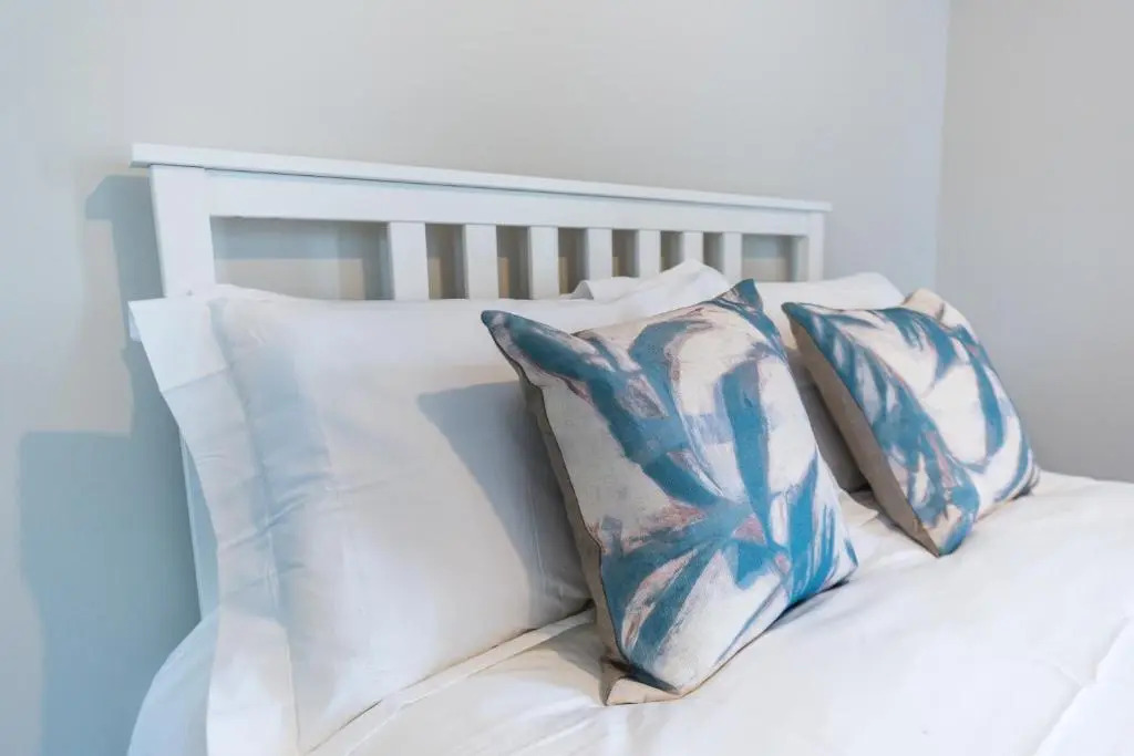 5 star brand new city centre apartment