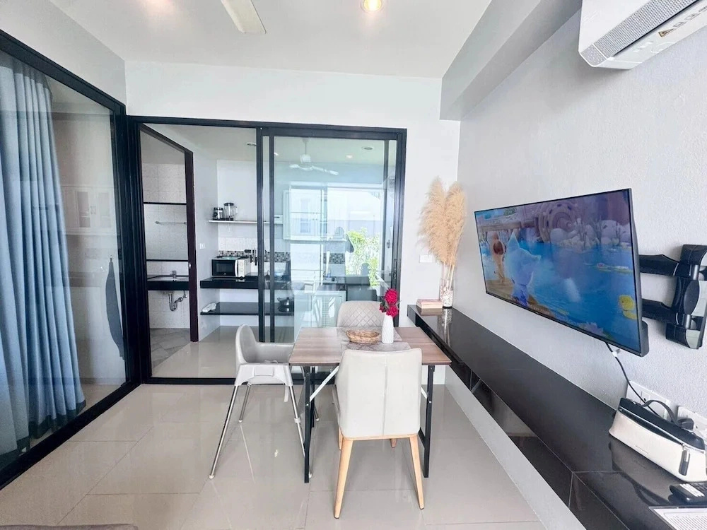Larnthong Villas