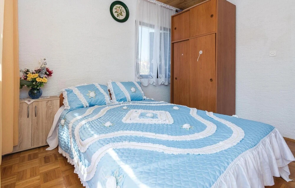 Beautiful Apartment in Vir With 2 Bedrooms and Wifi