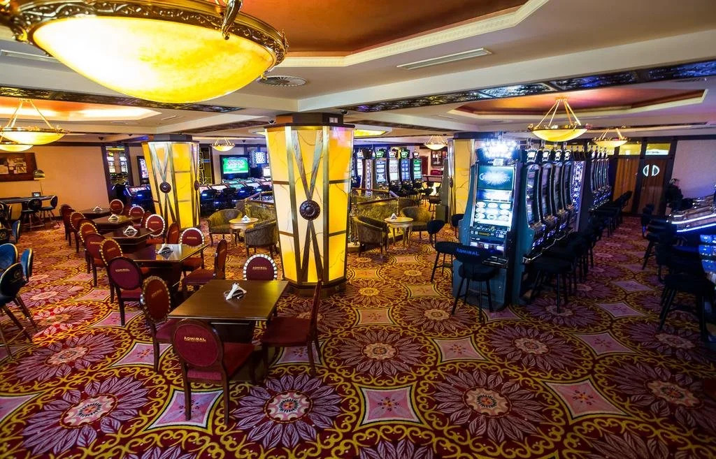 Casino & Hotel Royal