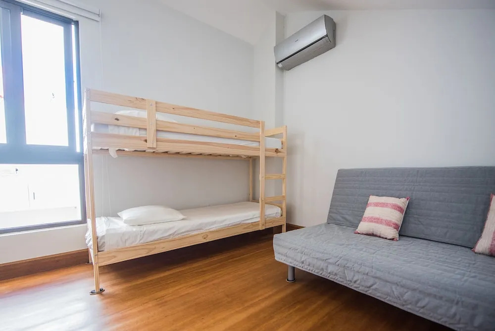 Los Cocos Residences