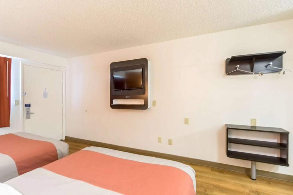 Motel 6-Crawfordsville, IN
