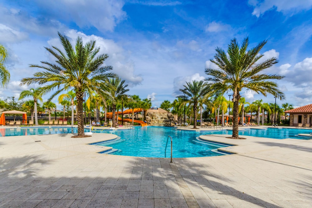 Spacious Getaway With 2 Themed Game Rooms, Private Pool, & Pool spa