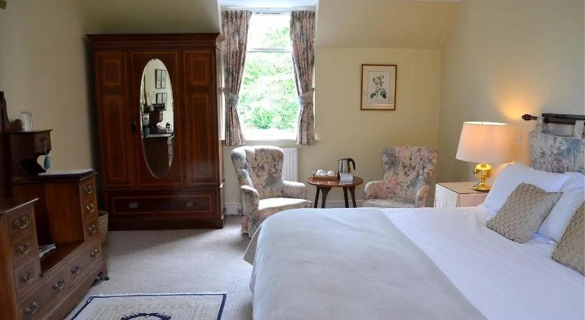 Kilfinan Hotel