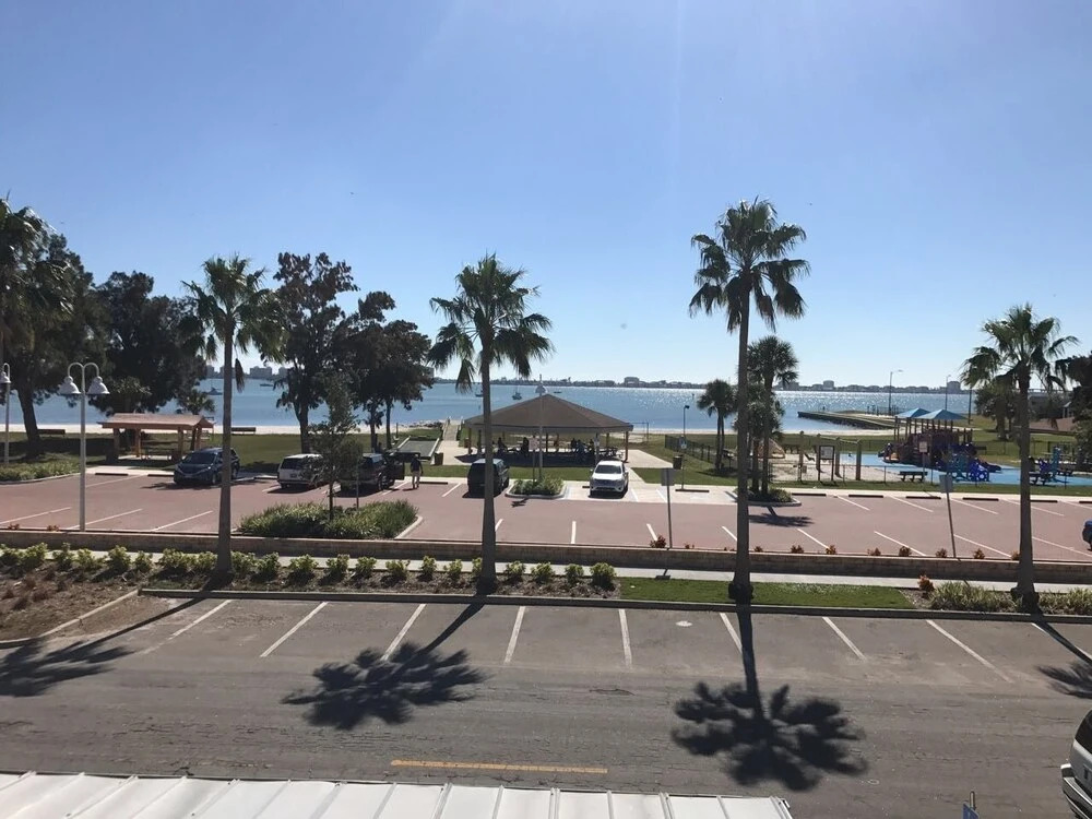 Sea Breeze Manor Inn
