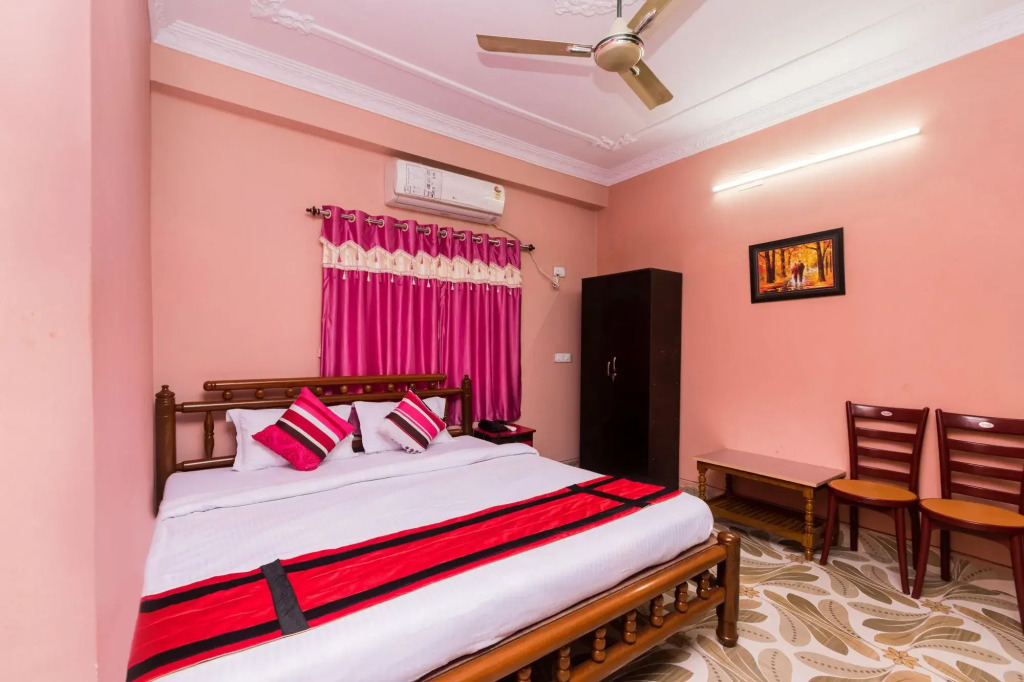 New Ashoka Hotel By OYO Rooms
