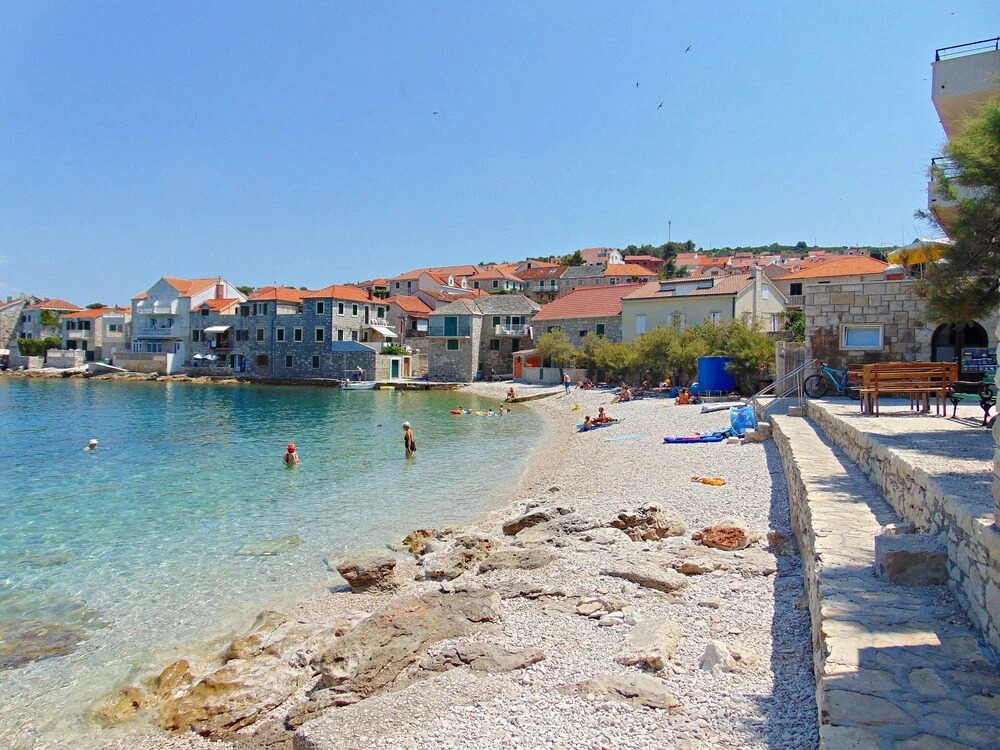 Fran - 20m From the sea - A1