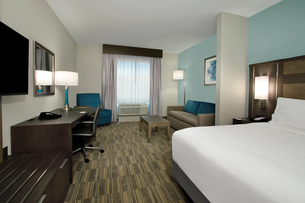 Holiday Inn Express & Suites - Lake Charles South Casino Area by IHG