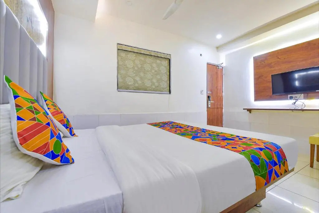 FabHotel Royal King