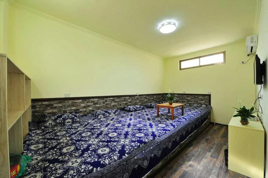 Go Your Own Way Hostel