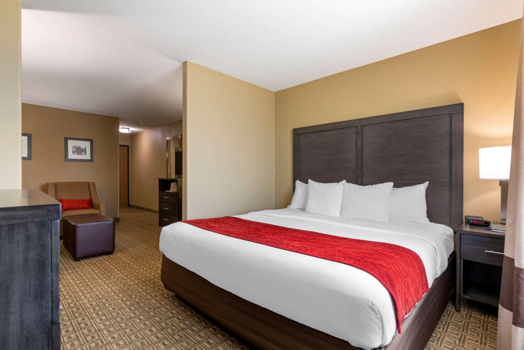 Comfort Inn & Suites Ponca City near Marland Mansion
