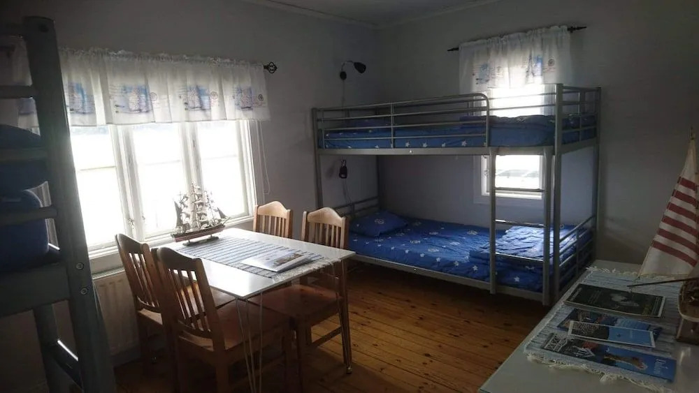 Hostel Lotsen