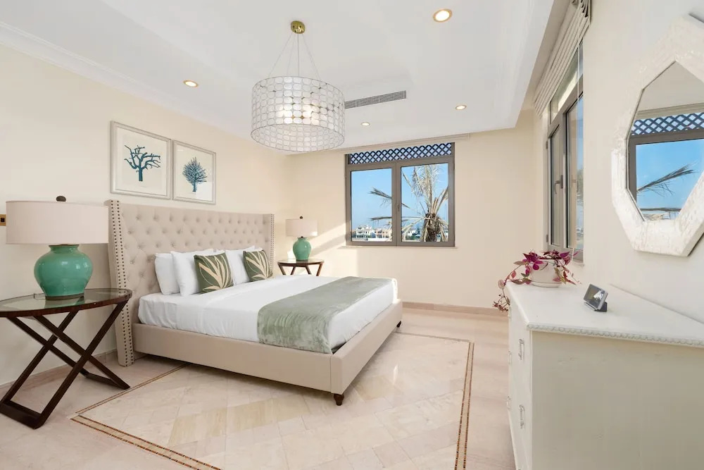 Maison Privee - Exclusive Villa with Private Pool, Garden & Beach
