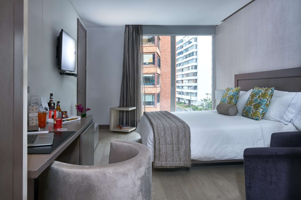 Hotel 100 Luxury Suites by Preferred