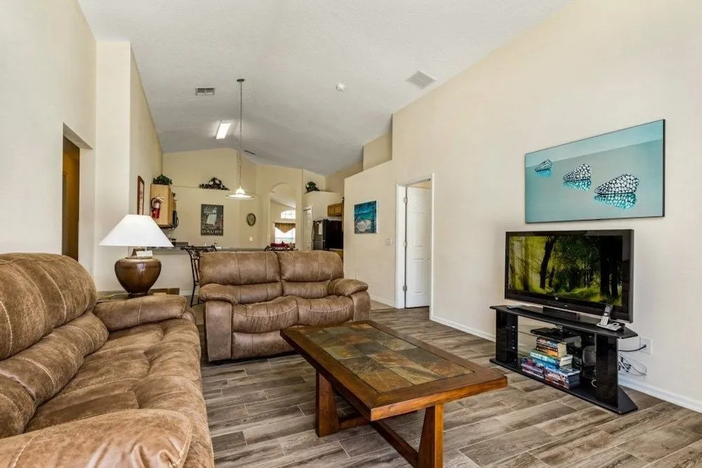 SC1041 Resort Amenities Private Pool and Spa Games Room and Wi Fi by R
