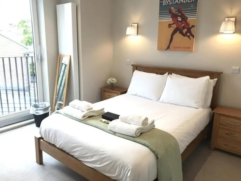 Signet Apartments - Carlyle House