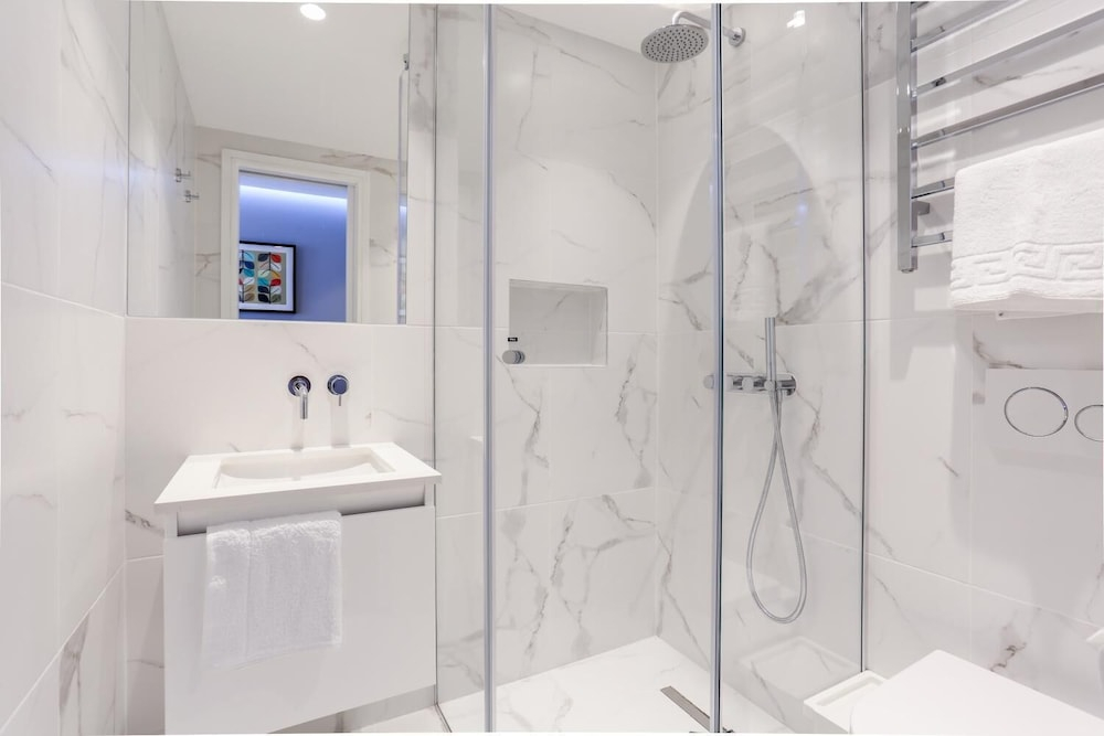 Inverness Terrace Serviced Apartments by Concept Apartments