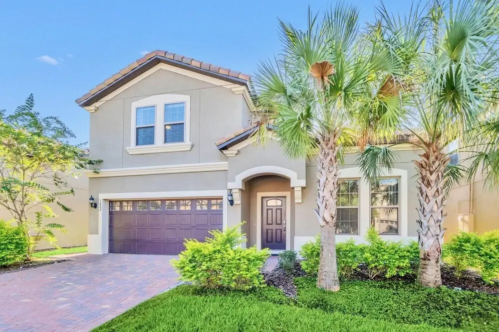 8BR Home w Private Pool Hot Tub Netflix