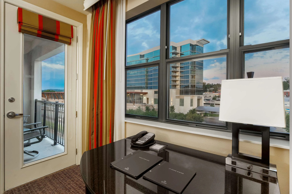 Hilton Promenade Branson Landing